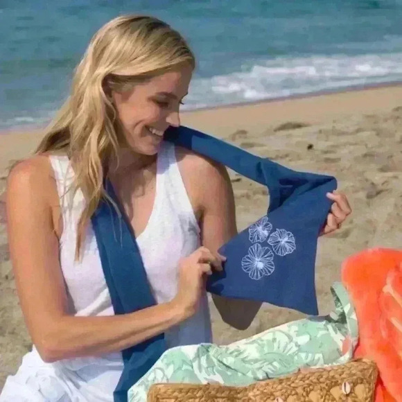 Tag Aloha Co. Accessories - The Hibiscus Scarf (Beachly Exclusive)